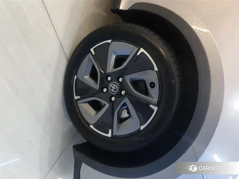 Toyota bZ3 2026 Silver/gray из Китая