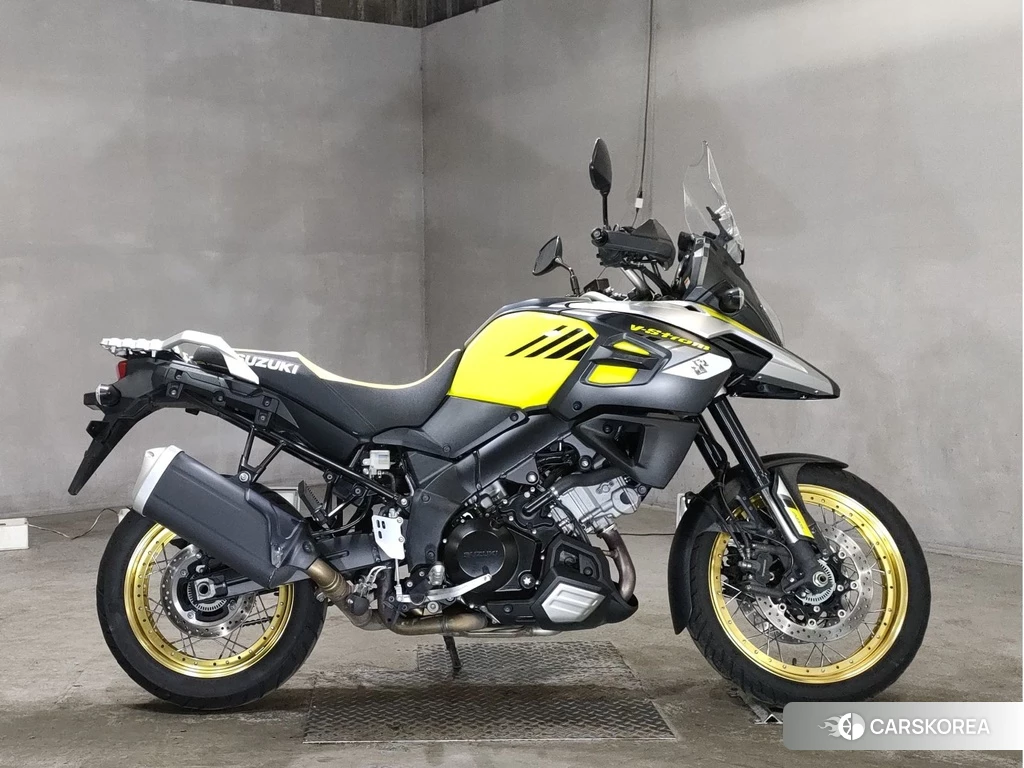 Проданный Suzuki V-STROM 1000XT 2018 из Японии