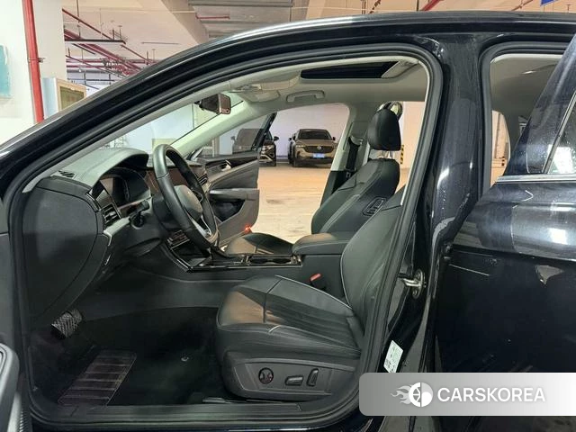 Volkswagen Passat 2023 Черный из Китая