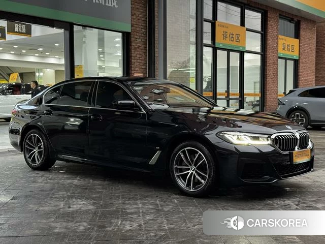 BMW 5 series 2023 Черный из Китая