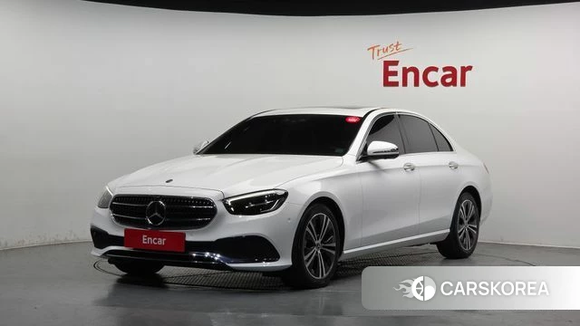 Mercedes-Benz E-Class W213 2021 Белый из Кореи