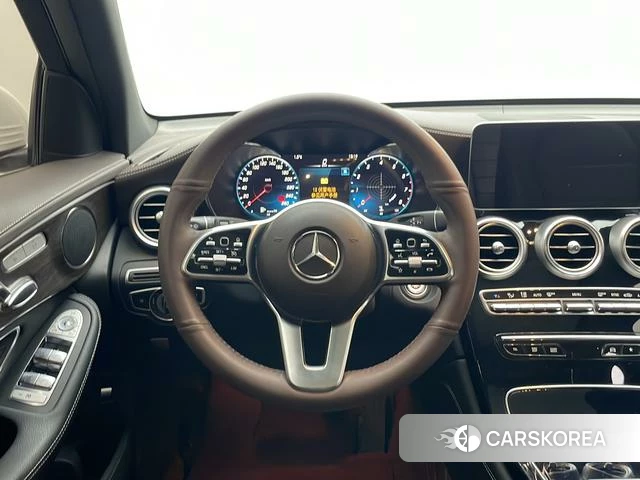Mercedes-Benz GLC 2021 Белый из Китая