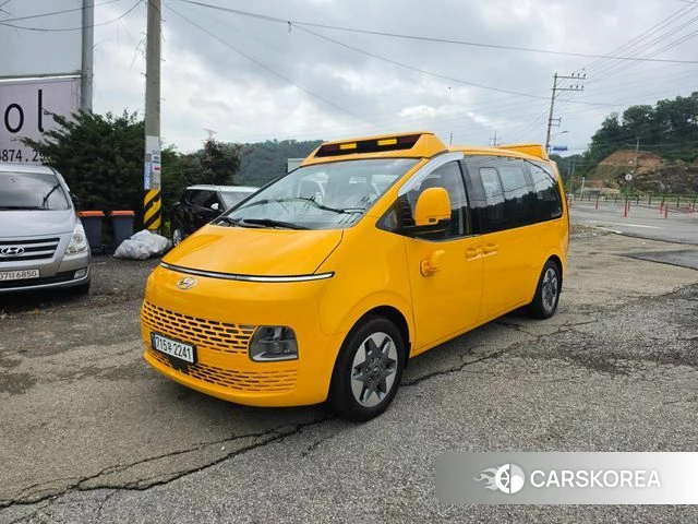 Hyundai Staria 2022 Желтый из Кореи