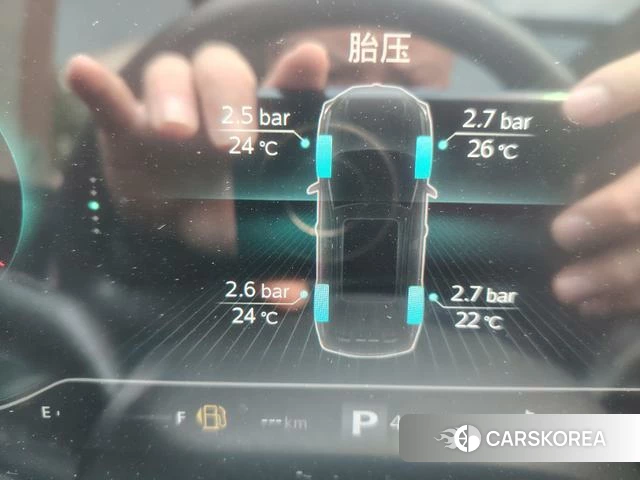 Roewe RX5 2023 Серебристо-серый из Китая