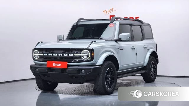 Ford Bronco 6th Generation 2022 Серый из Кореи