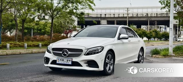 Mercedes-Benz Class C 2021 Белый из Китая
