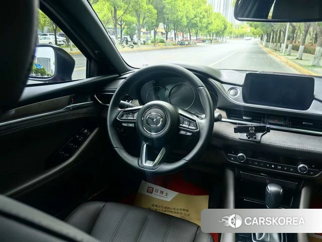 Mazda Atez 2021 Красный из Китая