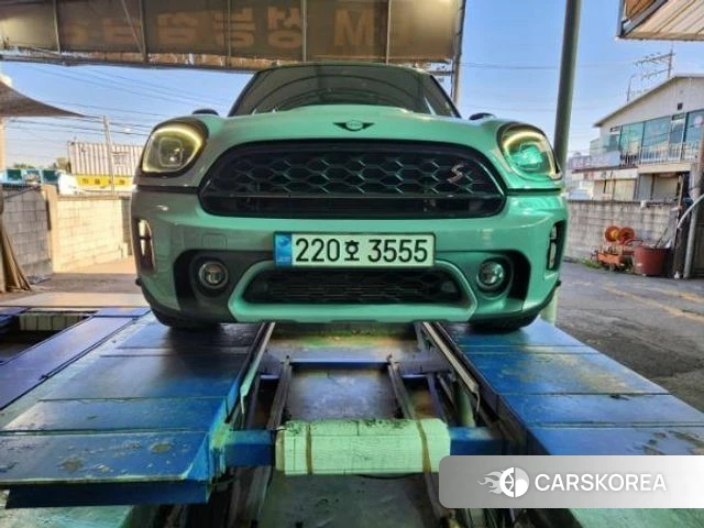 Mini Cooper S Countryman 2023 Светло-серебряный цвет из Кореи