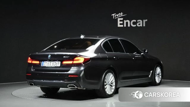 BMW 5 Series (G30) 2023 Серый из Кореи