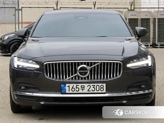 Volvo S90 2023 Серый из Кореи