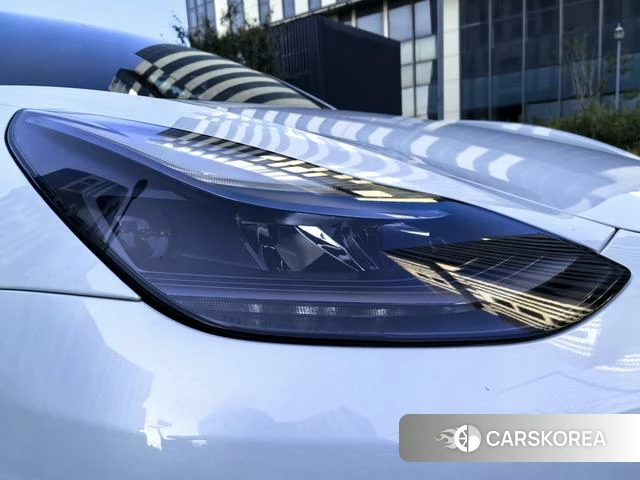 Tesla Model 3 2021 Белый из Китая