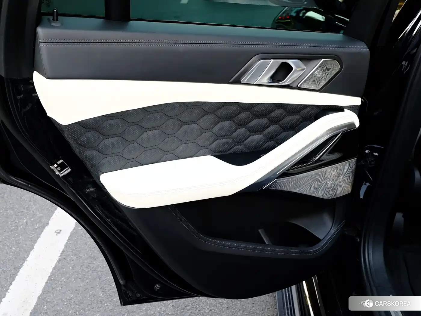 BMW X6 M 2021 Черный из Китая