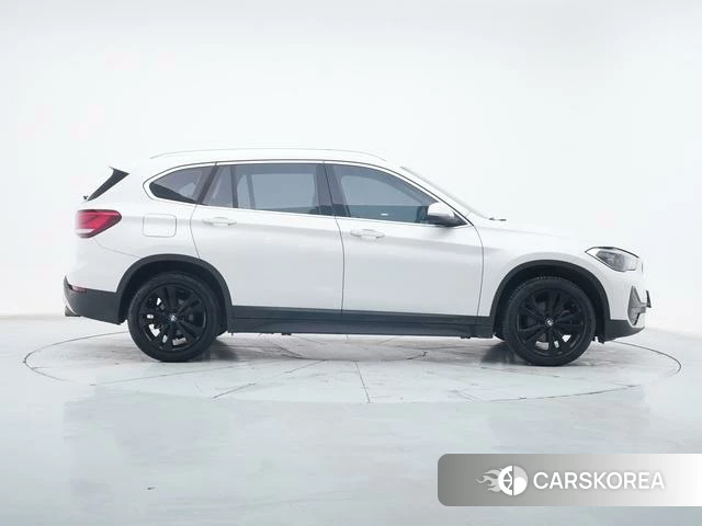 BMW X1 2021 Белый из Китая