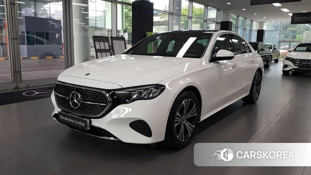 Mercedes-Benz E-Class W214 2025 Белый из Кореи