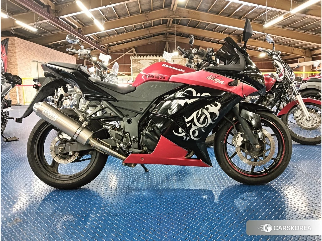 Проданный Kawasaki NINJA 250R 2010 из Японии