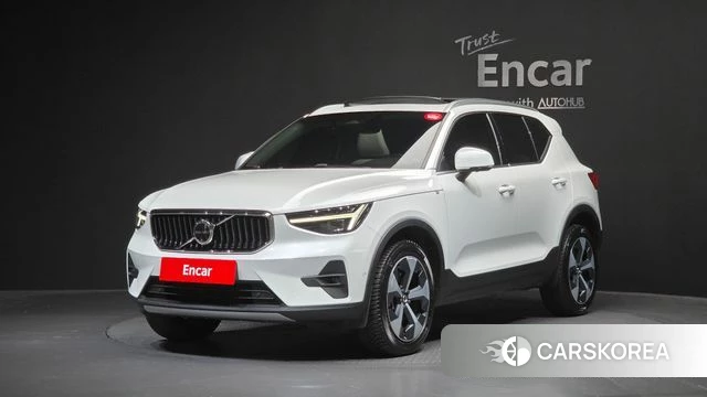 Volvo XC40 2023 Белый из Кореи