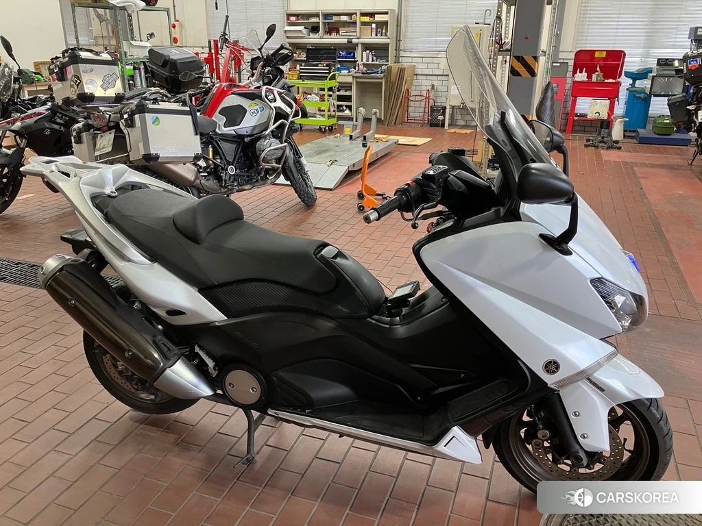 Проданный Yamaha T-MAX 530 id 4167901 из Японии