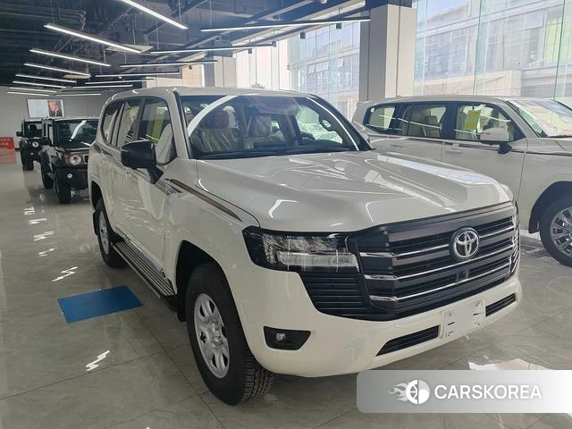 Toyota Land Cruiser (imported) 2026 Белый из Китая