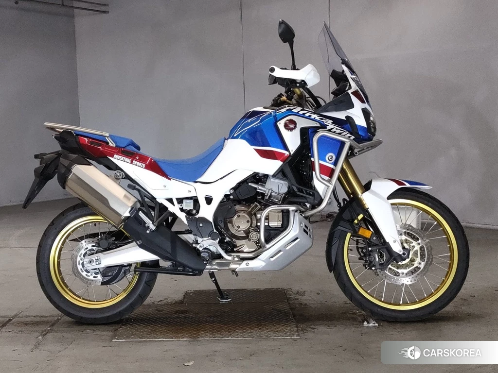 Проданный Honda CRF1000L AFRICA TWIN ADV DCT 2018 из Японии, фото 2
