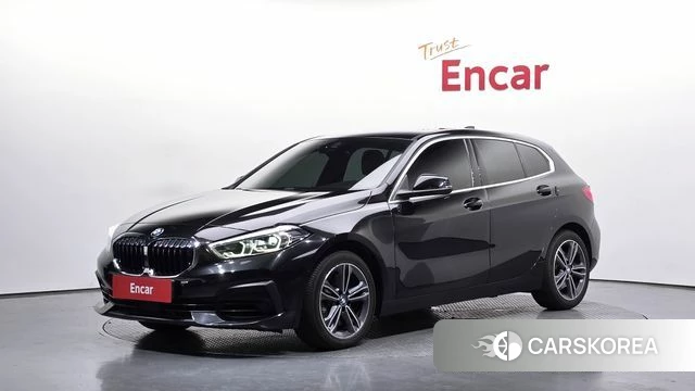 BMW 1 Series (F40) 2022 Черный из Кореи