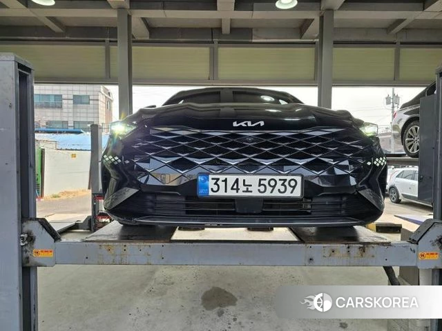 Kia K8 2022 Черный из Кореи