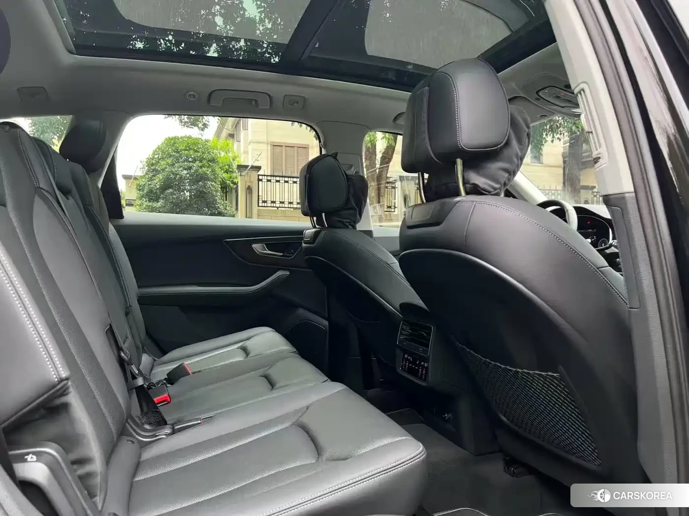 Audi Q7 2025 Черный из Китая