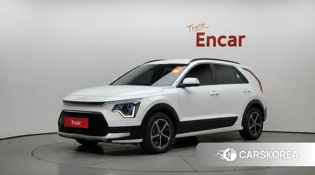 Kia Di Ol Nu Niro 2023 Белый из Кореи