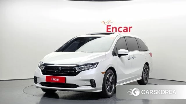 Honda Odyssey 2021 Белый из Кореи