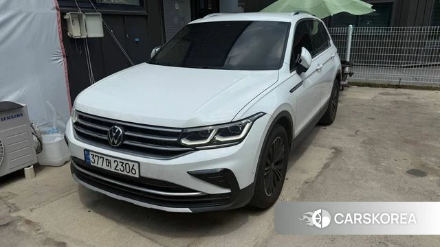 Volkswagen Tiguan second Generation 2023 Белый из Кореи