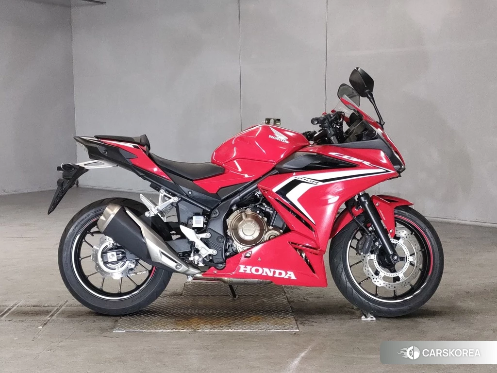Проданный Honda CBR400R 2021 из Японии