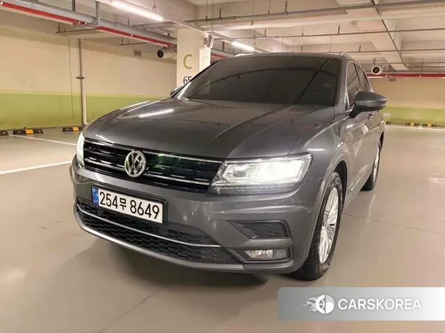 Volkswagen Tiguan second Generation 2020 Серый из Кореи