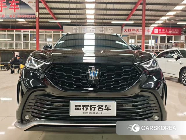 Toyota Crown Lufang 2022 Черный из Китая