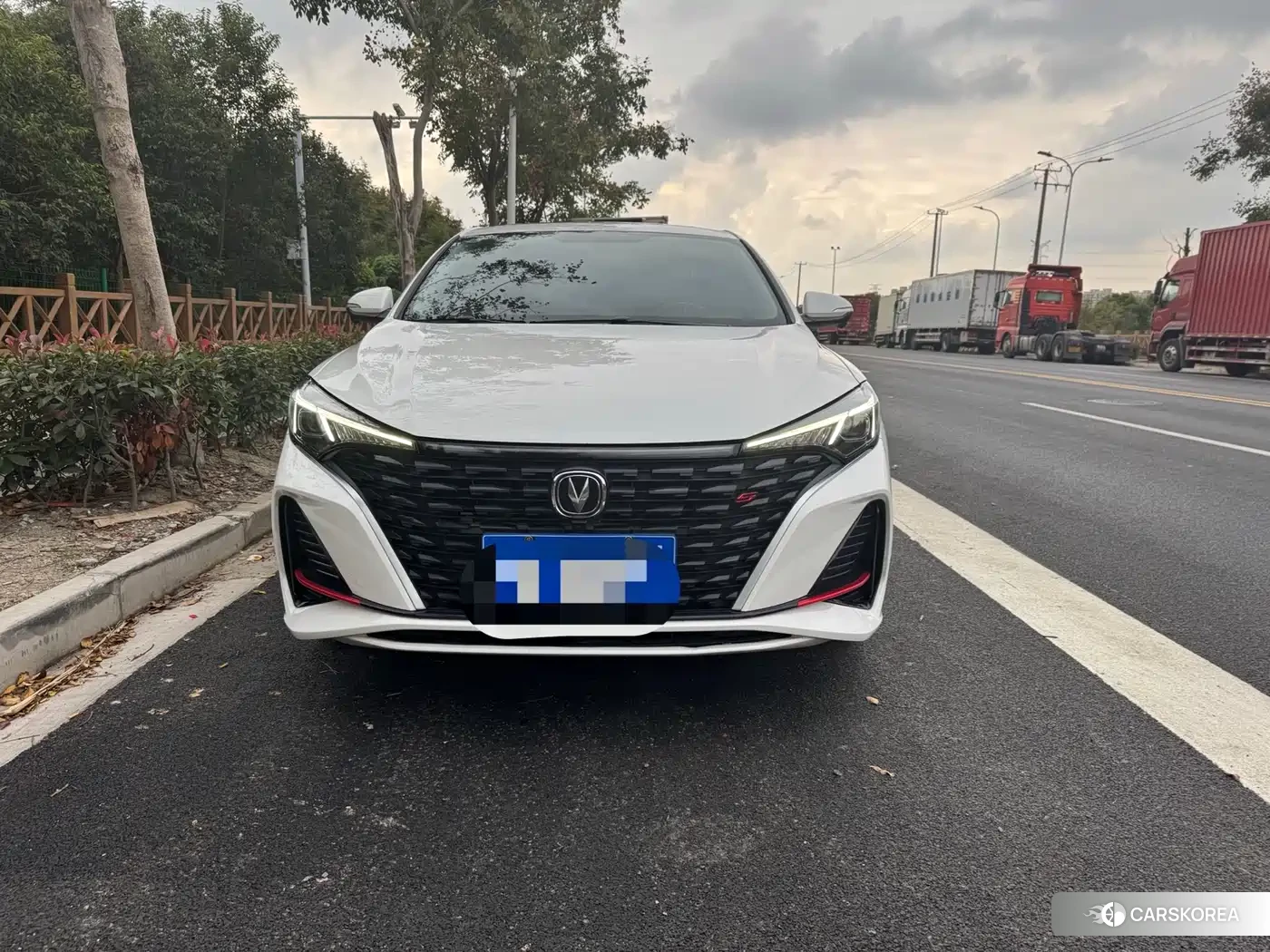 Chang'an Yidong 2023 Белый из Китая