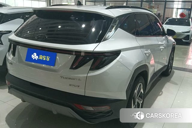 Hyundai Tucson 2023 Белый из Китая