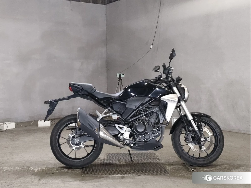 Проданный Honda CB250R 2018 из Японии, фото 2