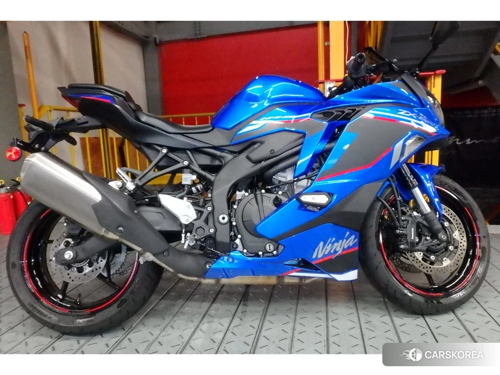Проданный OTHER NINJA ZX-4R SE 2023 из Японии, фото 2