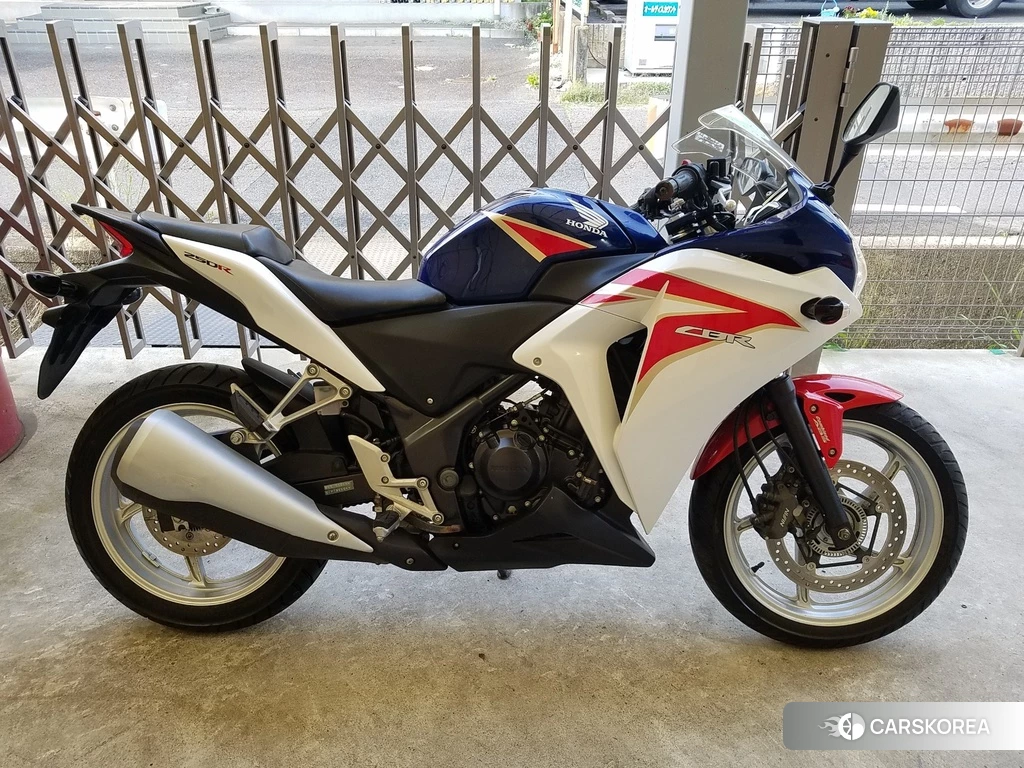 Проданный Honda CBR250R ABS 2011 из Японии