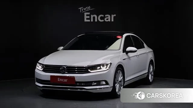 Volkswagen Passat GT (B8) 2018 Белый из Кореи