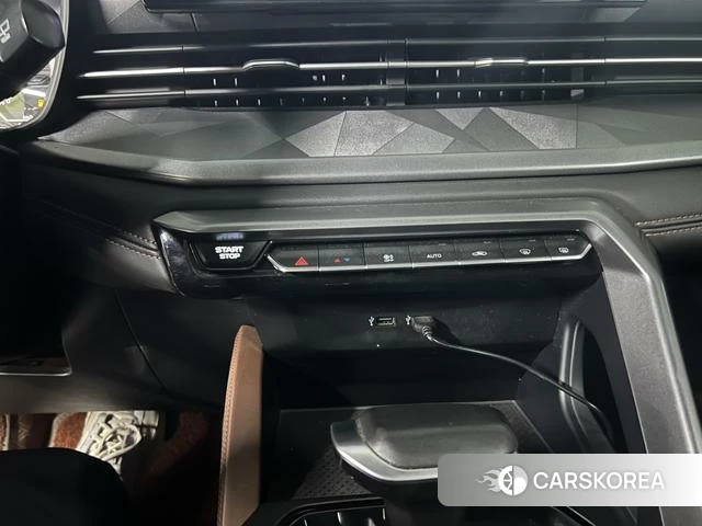 Geely Automobile Vision X6 2023 Белый из Китая