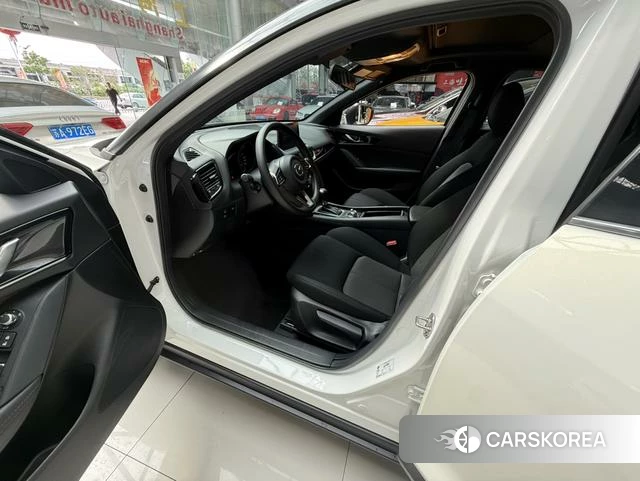 Mazda CX-4 2021 Белый из Китая