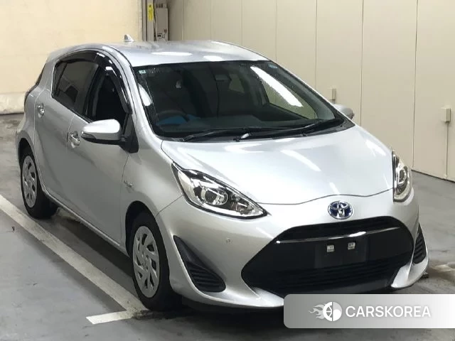 Toyota Aqua 2019 из Японии