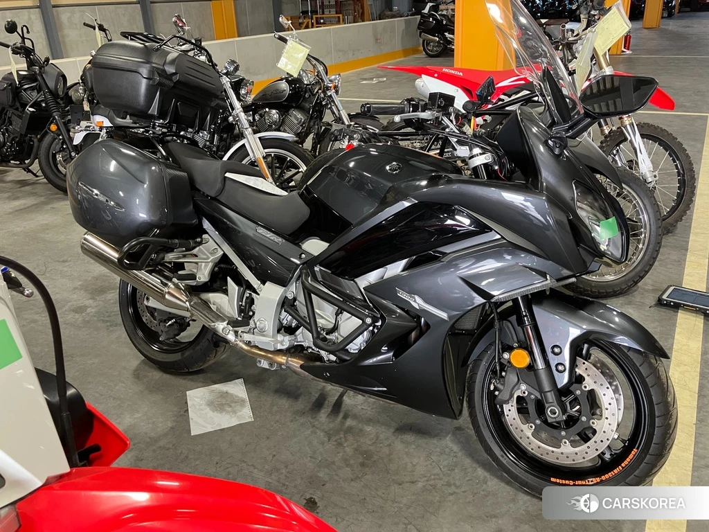 Проданный Yamaha FJR 1300 2016 из Японии