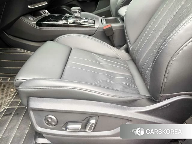 Audi Q5L 2024 Черный из Китая
