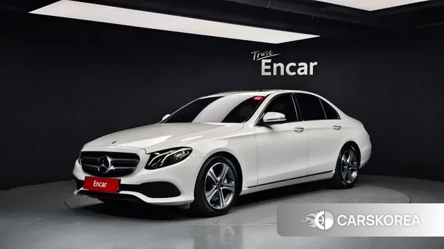 Mercedes-Benz E-Class W213 2019 Белый из Кореи