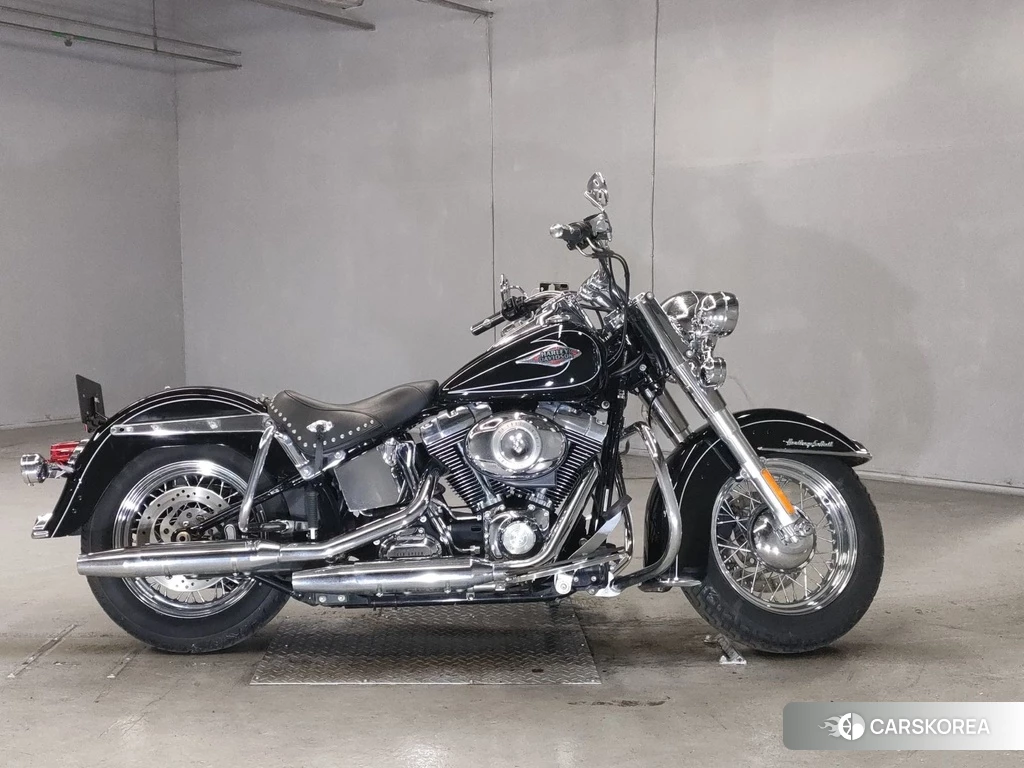 Проданный Harley-Davidson Heritage Softail Classic FLSTC1580 2010 из Японии, фото 2