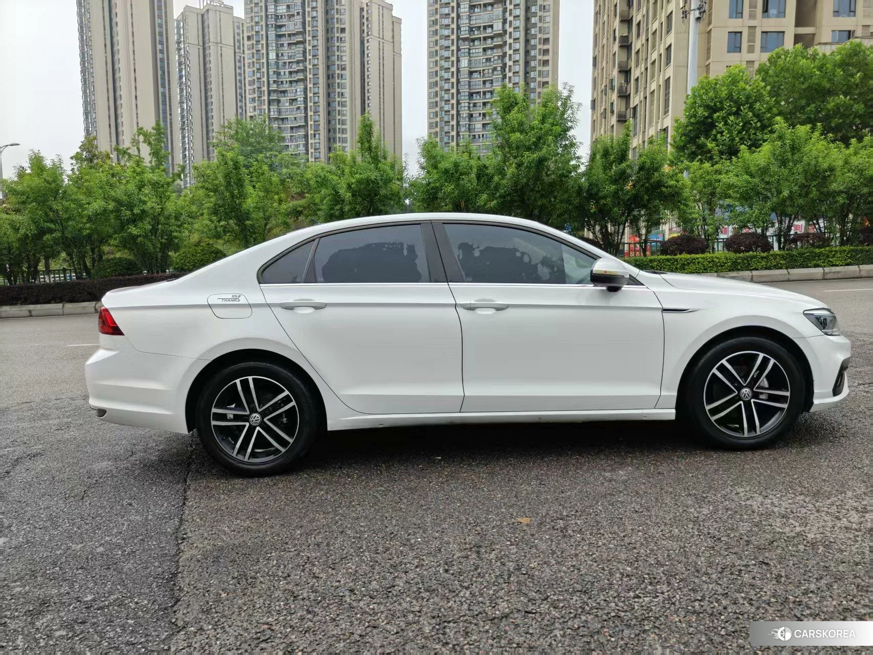 Volkswagen Lingdu 2021 Белый из Китая