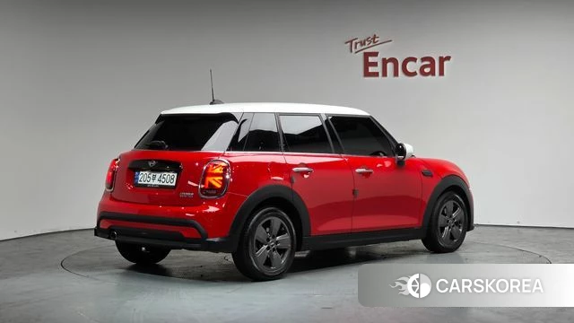 Mini Cooper 2023 Красный из Кореи