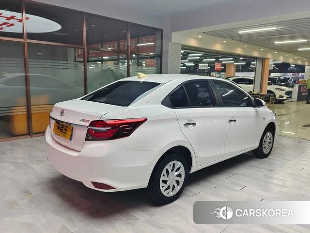 Toyota Vios 2021 Белый из Китая