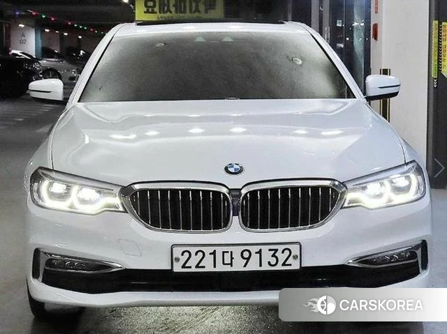 BMW 5 Series (G30) 2018 Белый из Кореи
