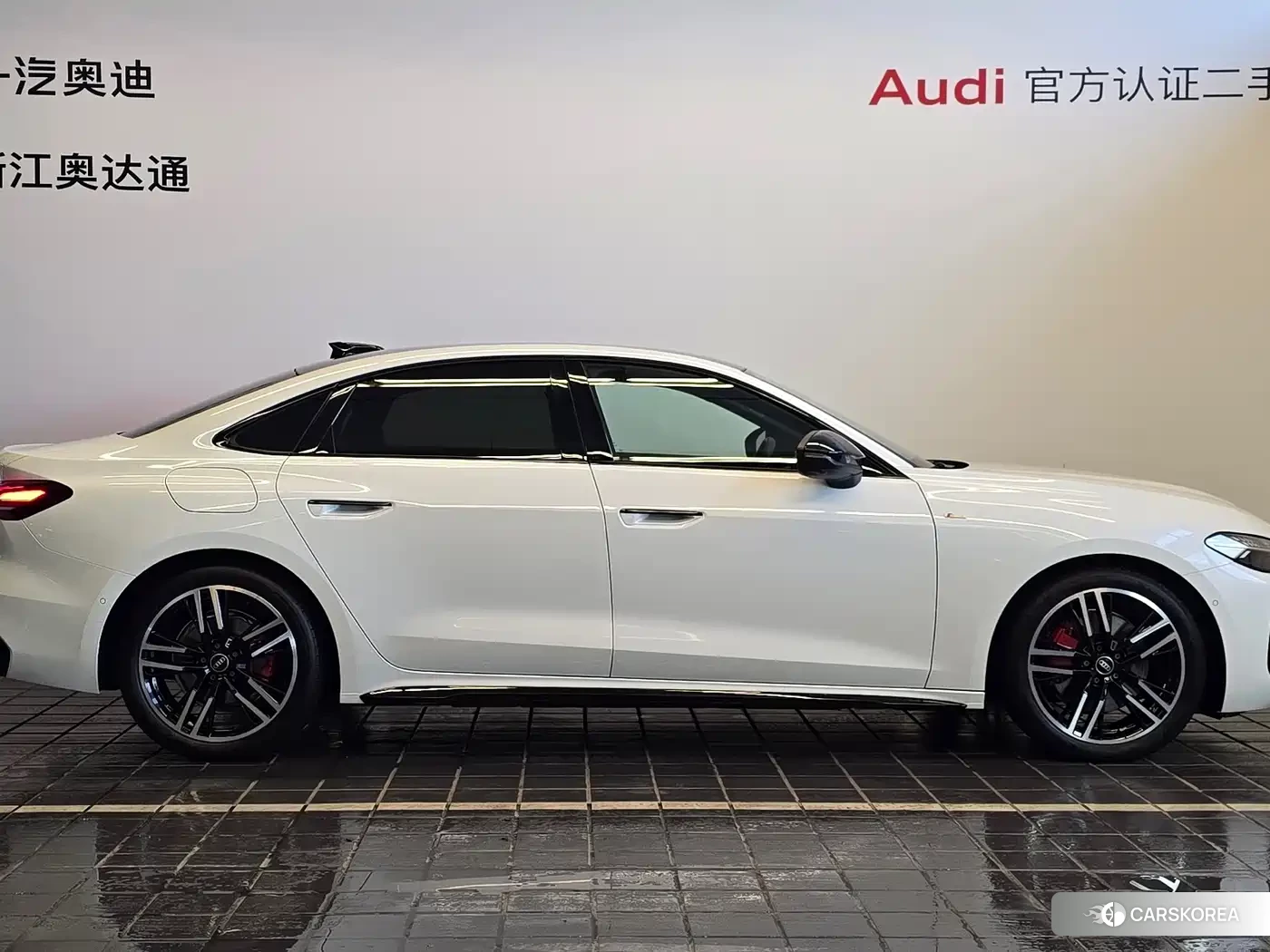 Audi A5L 2025 Белый из Китая